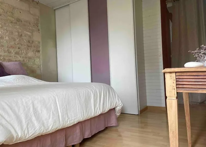 Maison Typique En Pierre De Caen - 4 Voyageurs Hébergement de vacances Louvigny (Calvados)