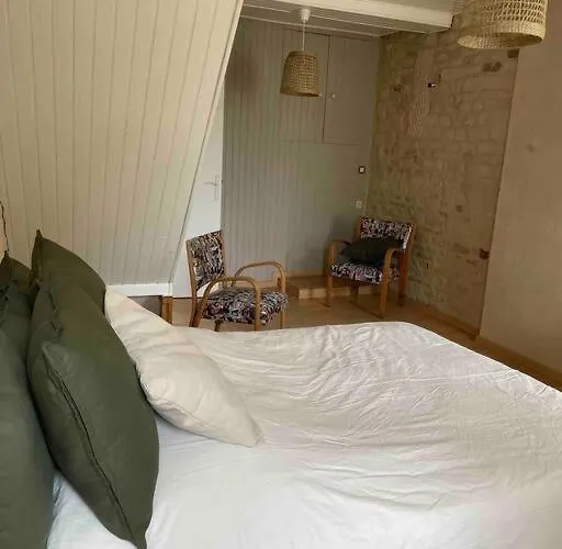 Maison Typique En Pierre De Caen - 4 Voyageurs Hébergement de vacances Louvigny (Calvados)