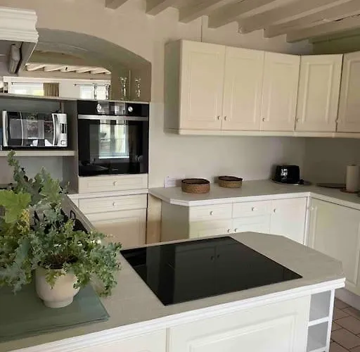 Maison Typique En Pierre De Caen - 4 Voyageurs Hébergement de vacances *