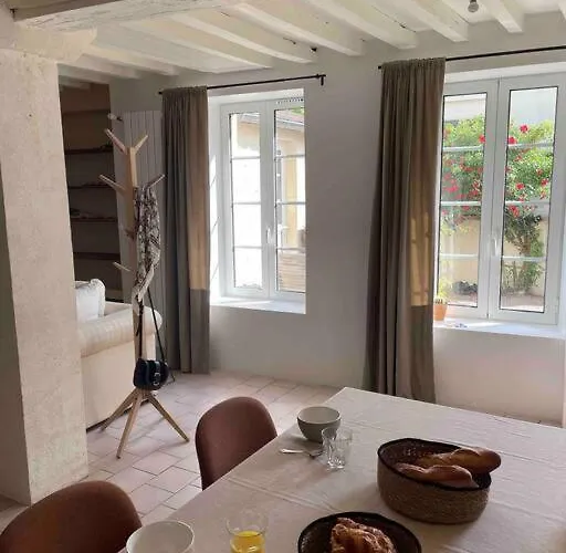 Maison Typique En Pierre De Caen - 4 Voyageurs